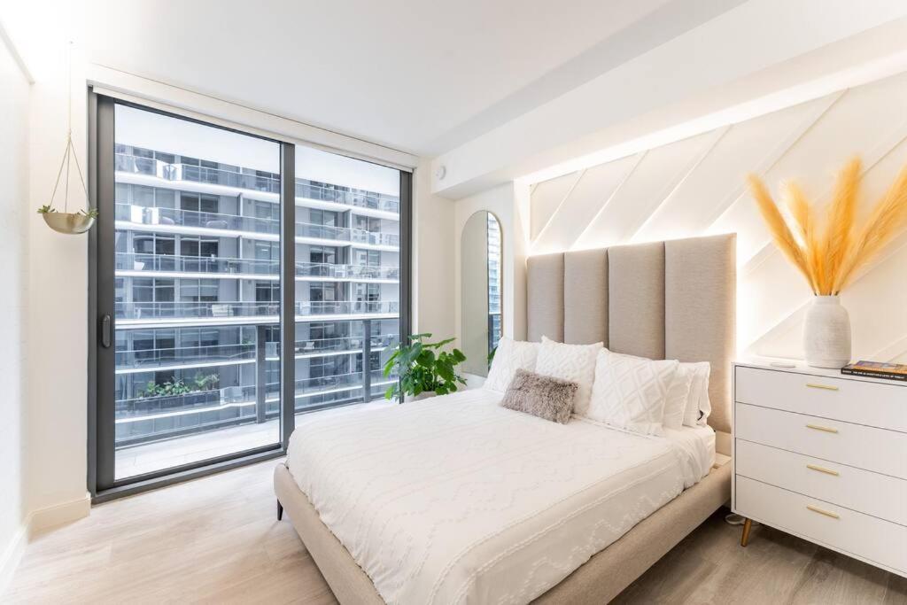 Luxurious Condo In Heart Of Brickell Маямі Екстер'єр фото